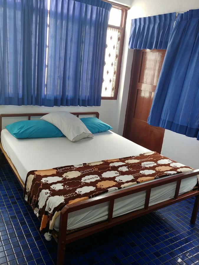 Prasuri Guest House Banguecoque Exterior foto